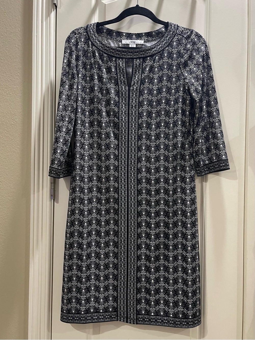 Wisp Black and White Patterned Shift Dress